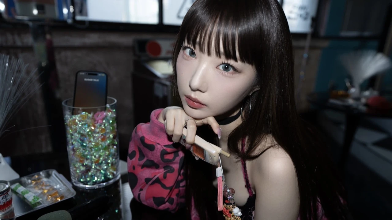 YeoJin Lv1 debut profile photo announcement 2026