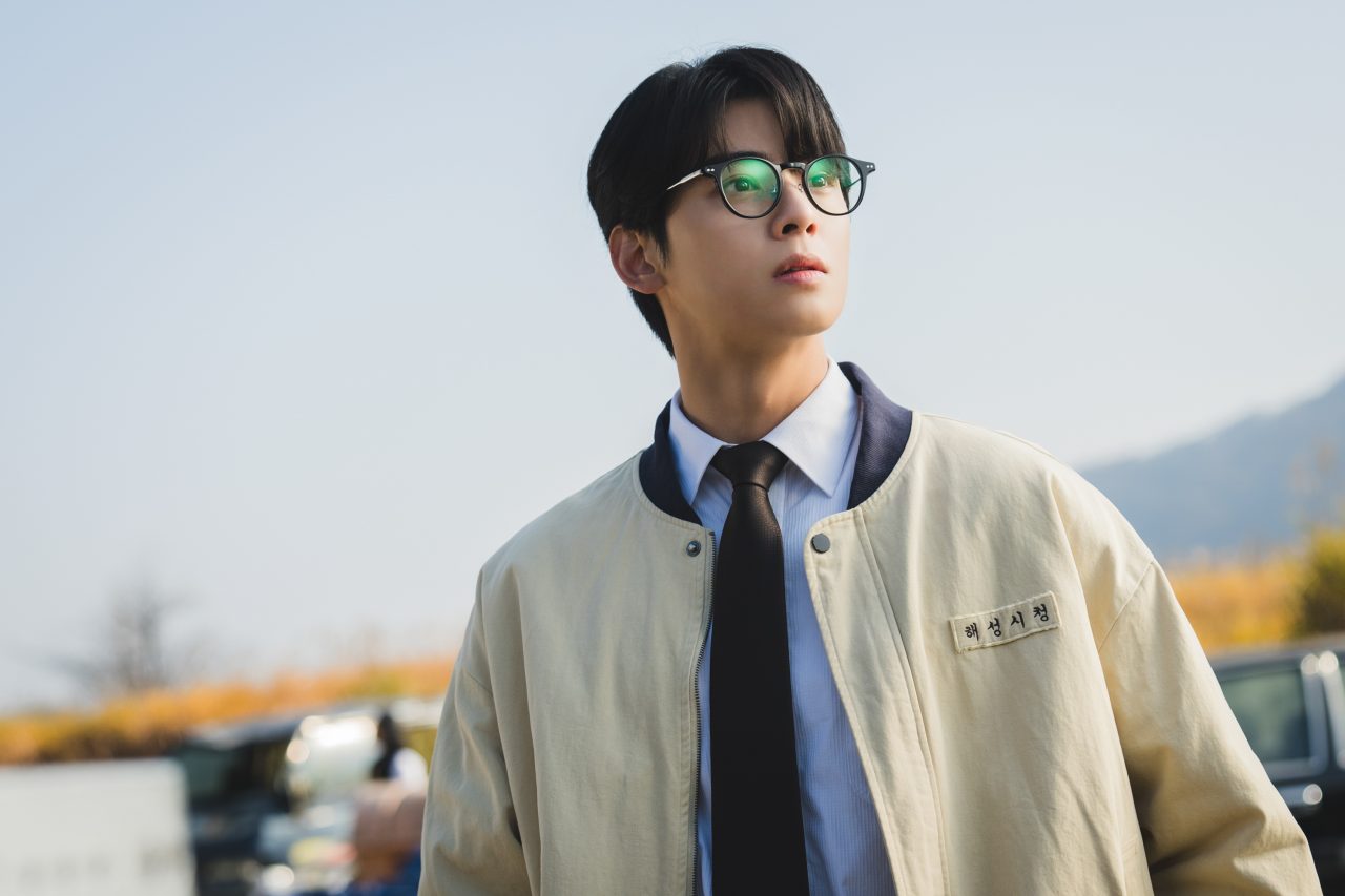 Cha Eun-woo as Lee Woon-jung in The WONDERfools, wearing Haeseong City Hall jacket
